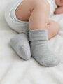 Einfarbige Kindersocken in Grau
