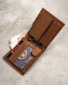 Geschenkset Lederbrieftasche und Schlüsselanhänger in der Farbe Braun PTN SET-M-N994-CHM