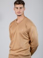 Pánsky elegantný N20 camel sveter s výstrihom do V