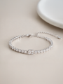 Elegantes Damenarmband mit dekorativem Stein