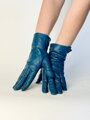 Moderne Lederhandschuhe in blauer Farbe