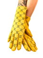 Dámske rukavice v žltej farbe so vzorom