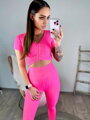 Bequemes Sport-Set neonrosa