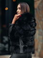 Luxusná krátka jahňacia kožená bunda s bohatou kožušinou z pravej líšky čierna