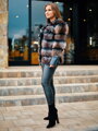 Luxuriöse kurze Lederjacke mit echtem Fuchspelz schwarz