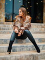 Luxuriöse kurze Lederjacke mit echtem Fuchspelz braun