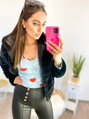 Body mit Herzen und LOVE-Aufschrift blau