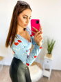 Body mit Herzen und LOVE-Aufschrift blau