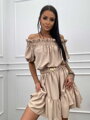 Cremefarbenes Damenkleid mit Gürtel