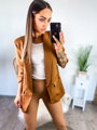Schlichte braune elegante Jacke