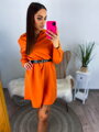 Damenkleid in oranger Farbe mit Gürtel