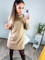 Cremefarbenes Damenkleid