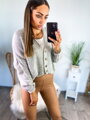 Grauer Damenstrickpullover mit Knöpfen 