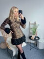 Schönes Leopardenkleid
