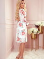 Damenkleid mit Blumen auf weißem Hintergrund 388-2
