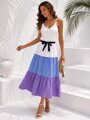 Eleganter langer Rock in Lila mit blauen Mustern