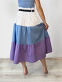 Eleganter langer Rock in Lila mit blauen Mustern