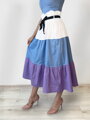 Eleganter langer Rock in Lila mit blauen Mustern