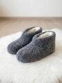 Mollig warme Knöchelhausschuhe aus Schafwolle, Modell 104, Grau