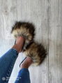 Offene Damen Hausschuhe Modell mit Pelz braun