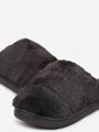 Schwarze Plüsch-Damenhausschuhe C43-38