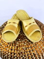 Offene Damen Hausschuhe Modell 97 beige mit Spitzenmuster