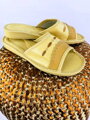 Offene Damen Hausschuhe Modell 97 beige mit Spitzenmuster