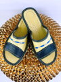 Offene Damen Hausschuhe Modell 98 blau mit Spitzenmuster