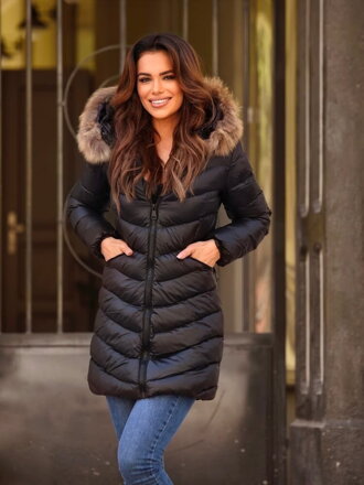 Čierna zimná bunda s kapucňou 