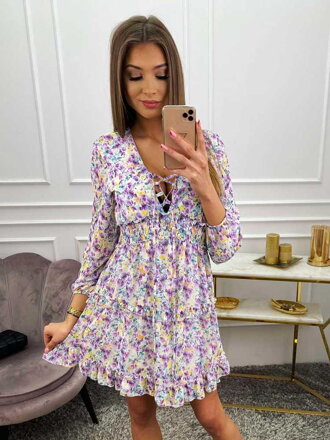 Trendiges Sommerkleid in Lila mit Blumen