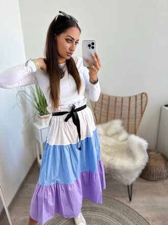 Eleganter langer Rock in Lila mit blauen Mustern