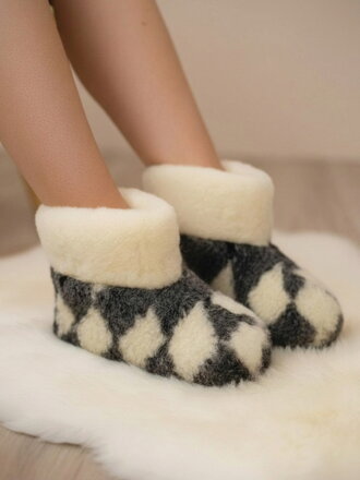 Wunderbare Hausschuhe aus Schafwolle, kuschelig warm, Modell 103 Schachbrettmuster