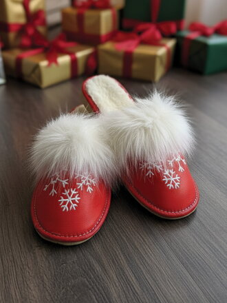 Warme Damen Pantoffeln Modell 62 Schneeflocken rot