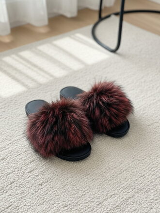 Offene Damen Hausschuhe Modell mit Pelz rot