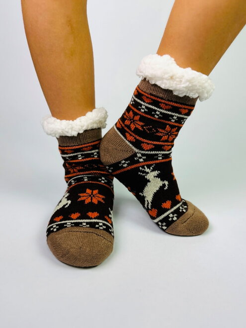 Hnedé chlapčenské ponožky s vianočným vzorom