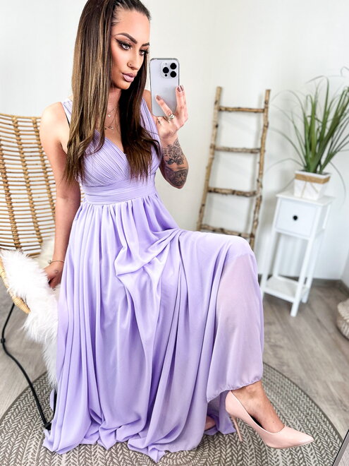 Spoločenské šaty pre družičky v lila-fialovej farbe