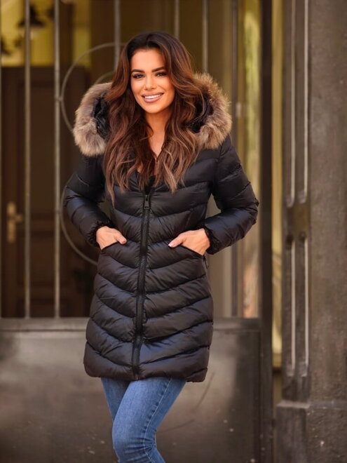 Čierna zimná bunda s kapucňou 