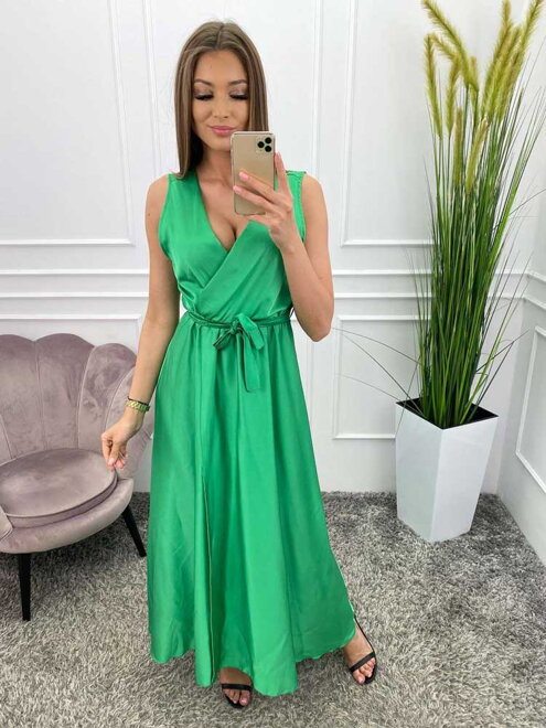 Dlhé elegantné šaty v zelenej farbe 
