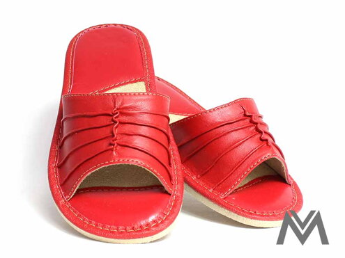 Papuče dámske kožené -model 9 červené opätok