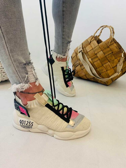 Stylische Damensneakers LA69 creme