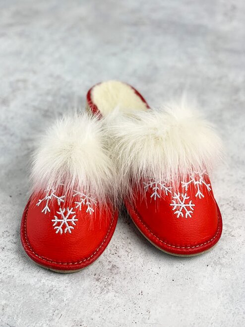 Warme Damen Pantoffeln Modell 62 Schneeflocken rot