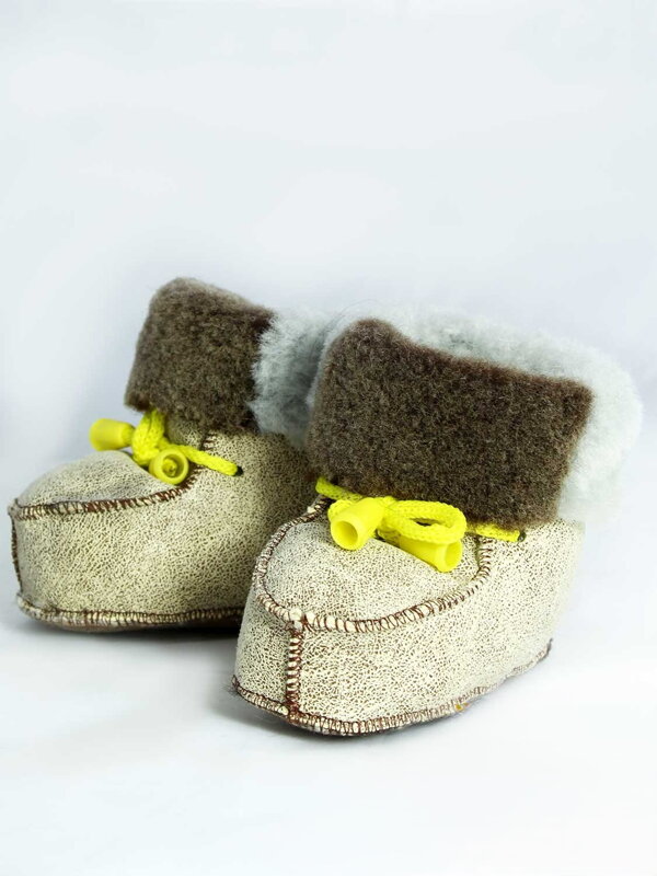 Schöne warme Krabbelschuhe für Babys Größe ab 6-12 Monaten Schöne warme Krabbelschuhe für Babys Größe ab 6-12 Monaten