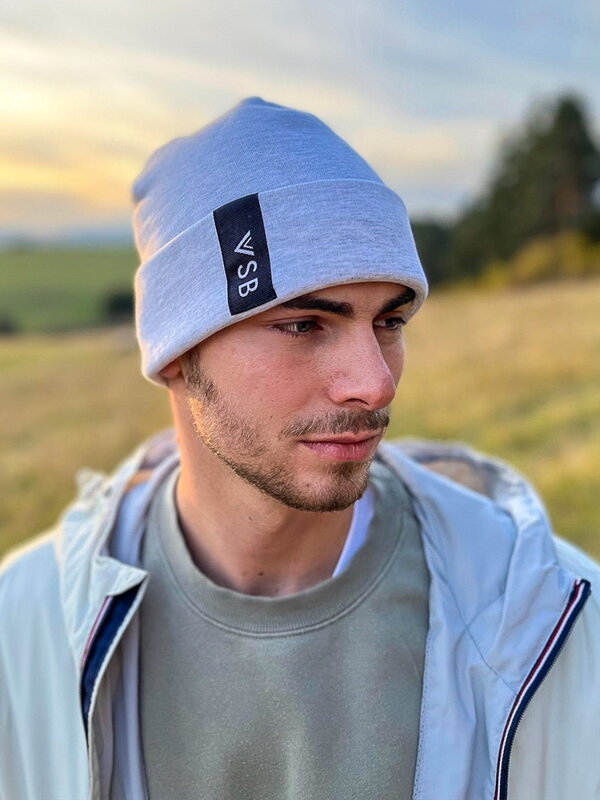 Štýlová unisex čiapka VSB BEANIE COLLECTION sivá Štýlová unisex čiapka VSB BEANIE COLLECTION sivá