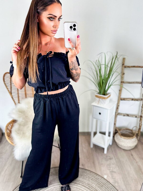 Schwarzes Damen-Set mit Crop-Top Schwarzes Damen-Set mit Crop-Top