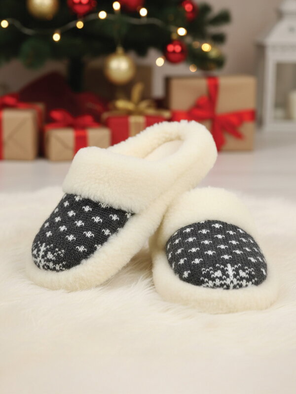 Warme Pantoffeln Modell 64 aus Schafwolle grau