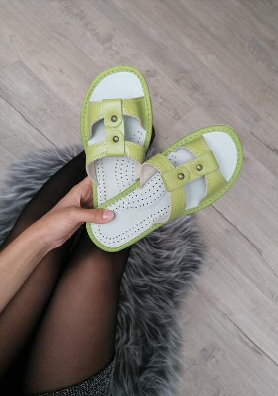 Offene Damen Hausschuhe Modell 6 grün Offene Damen Hausschuhe Modell 6 grün