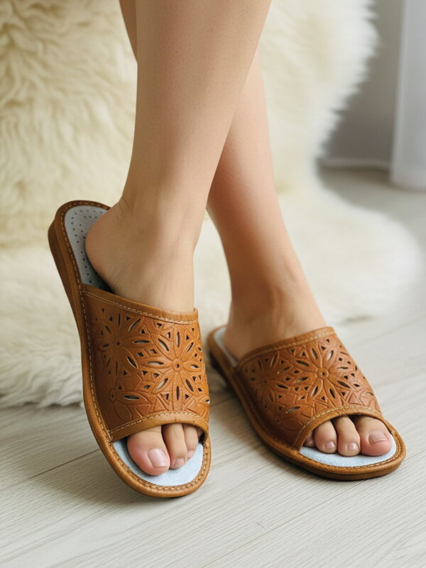 Offene Damen Hausschuhe Modell 102 hellbraun